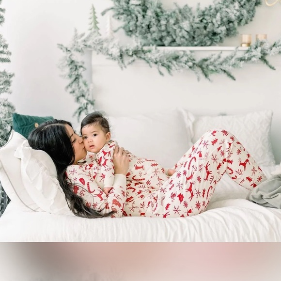 Hanna Andersson adult Woman’s Christmas pajamas Long John organic PJ’s - Picture 3 of 5